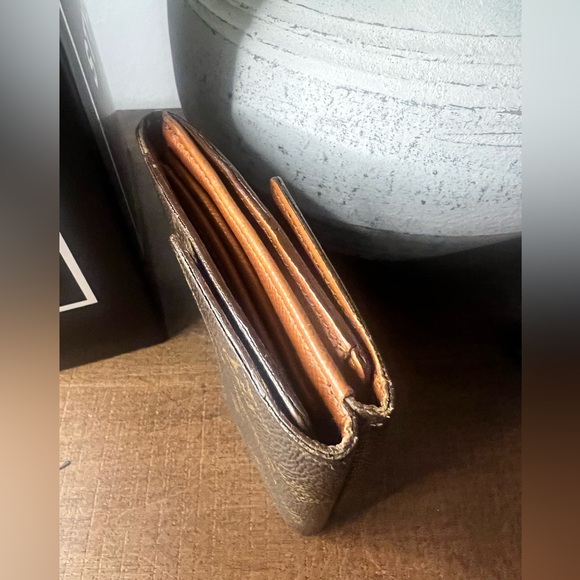 Louis Vuitton Elise Wallet - Picture 6 of 15